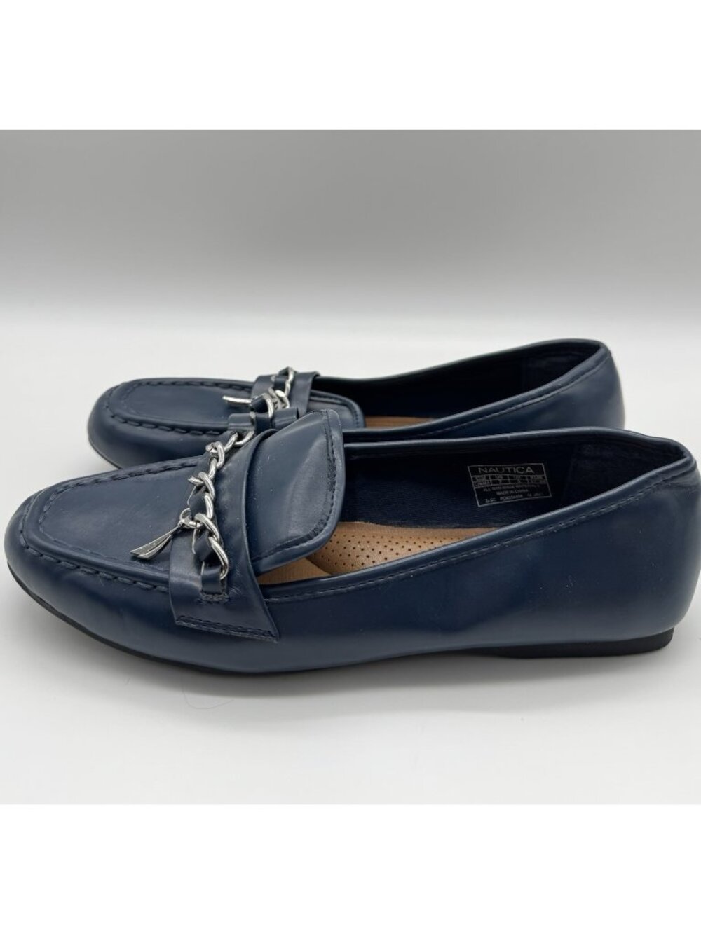 Nautica Lunara Womens 7 Navy Blue Loafers Silver Chain Slip On Comfort Driving
